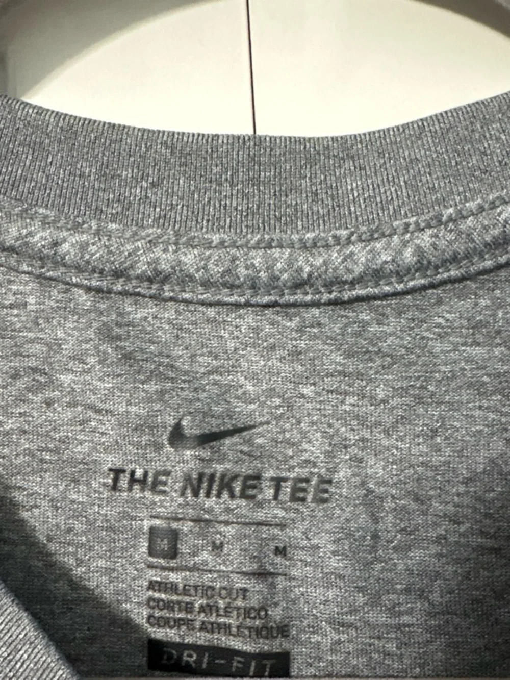 Nike Women's Dark Gray Sleeveless 'Just Do It.' Tank